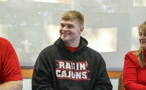 NCAA-Signing-Hazard_20191218_02