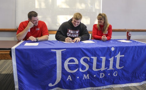 NCAA-Signing-Hazard_20191218_06