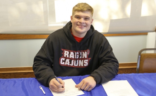 NCAA-Signing-Hazard_20191218_11