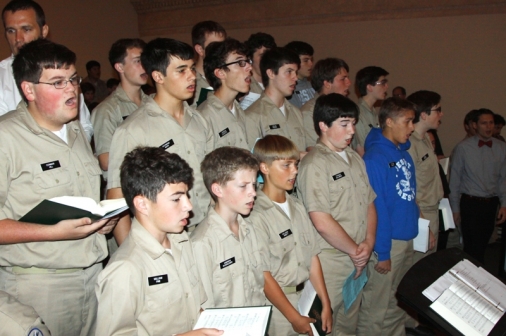 01_mass_archbishop_20131002_choir_0081