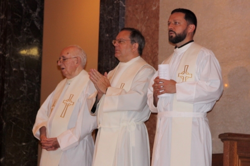 03_mass_archbishop_20131002_schiro_farge_brown_0098