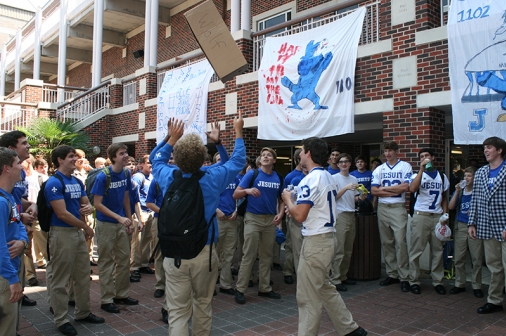 studentlife_lunchtimepeprally_20130913_001