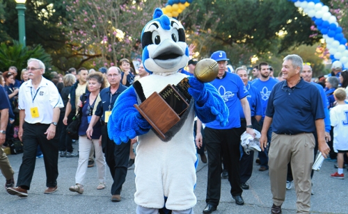 HolyCrossRivalryTailgate_20151002_163