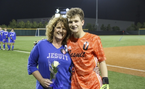 SENIOR-NIGHT_Soccer-vs-EJ_20200116_11