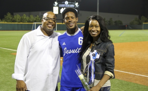 SENIOR-NIGHT_Soccer-vs-EJ_20200116_15