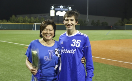 SENIOR-NIGHT_Soccer-vs-EJ_20200116_16