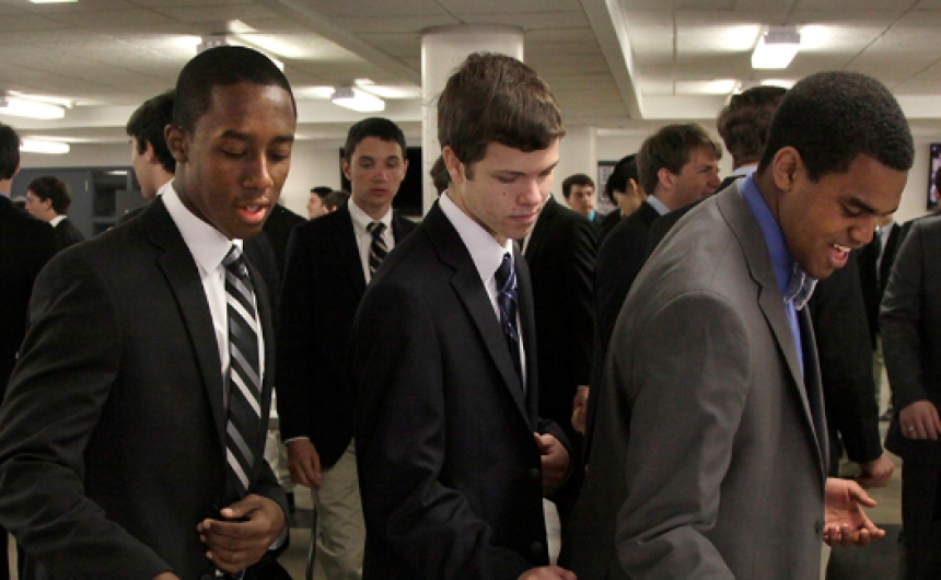 022_seniorweek_seniorday__20140502_464