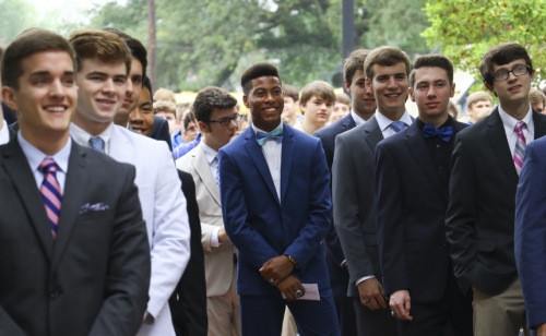 SeniorWeek_SeniorDay_20160429_MorningAssembly_FinalDismissal_071