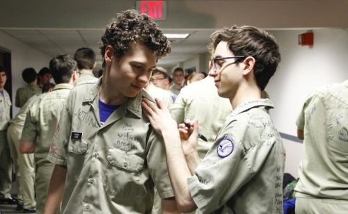 SeniorWeek_ThursdayLunch_20160428_091