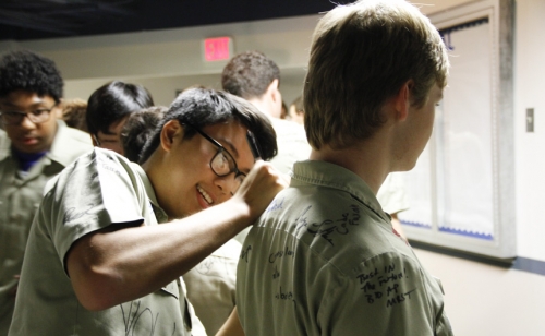 SeniorWeek_ThursdayLunch_20160428_101