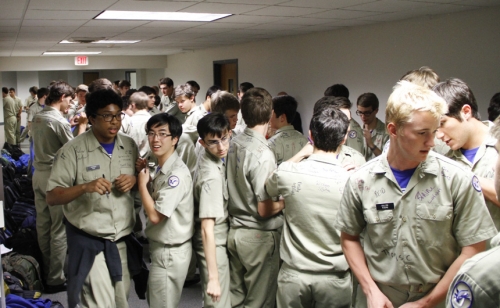 SeniorWeek_ThursdayLunch_20160428_161