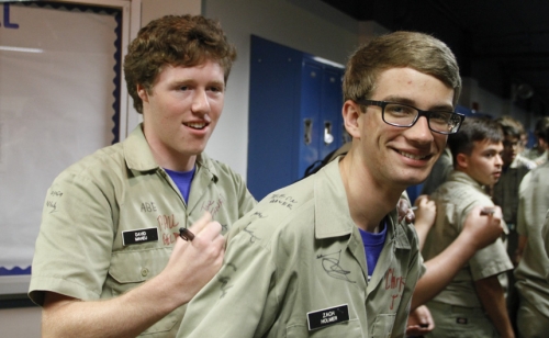 SeniorWeek_ThursdayLunch_20160428_213