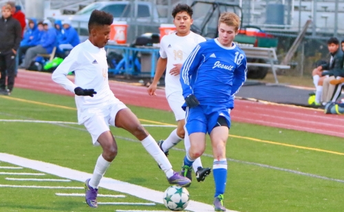 Soccer 2016-17_StPaulsTourney_JHS2vGraceKing1_12192016_02