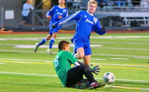 Soccer 2016-17_StPaulsTourney_JHS2vGraceKing1_12192016_05