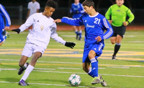 Soccer 2016-17_StPaulsTourney_JHS2vGraceKing1_12192016_07