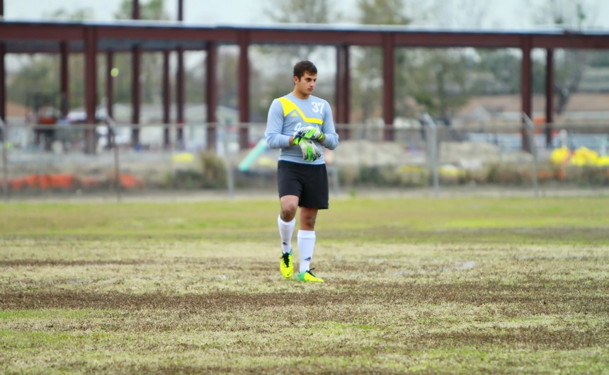 soccer-2013_14_jhsvshaw_121113_06