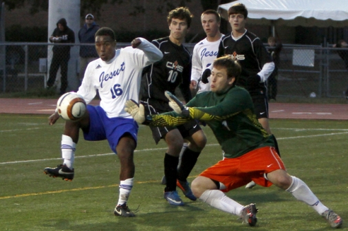 12-29-12_soccer_vs-_catholicbrfinial_007web