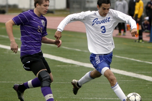 12-28-12_soccer_vs-_hahnville_06web