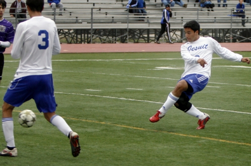 12-28-12_soccer_vs-_hahnville_07web