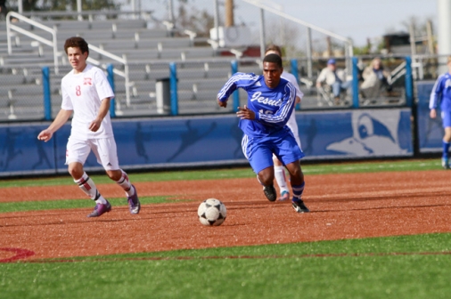 soccer_2012_13_jhsvrummel_20130119_0205web