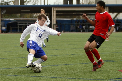 alumni_soccer_day_jesuit_vs-_west_jeff_18web