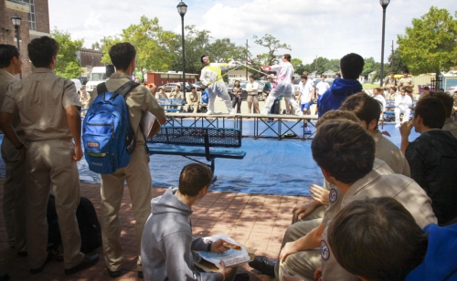 Welcome-Week_20160829_Monday-Lunch-Jousting_067