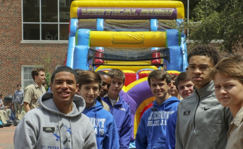 WelcomeWeek2018_Inflatable_20180827_006