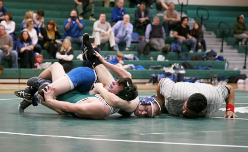 Wrestling_DualMeet_vsShaw_20160106_041
