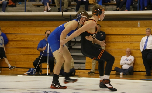 Wrestling_20151209_vsCatholicBR_106