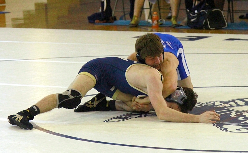 wrestling_holycrossduals__20150208_022